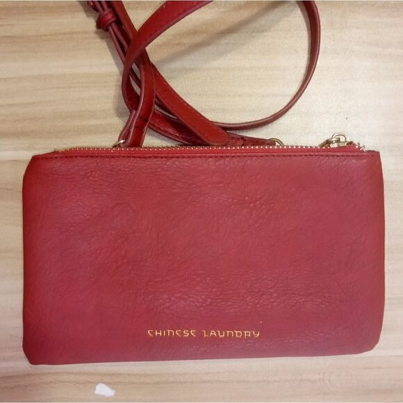 Small maroon crossbody Chinese Laundry purse and wallet - Picture 1 of 7